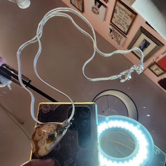 Flower Agate Dainty Necklace chain is 925 sterling silver - Picture 5 of 6